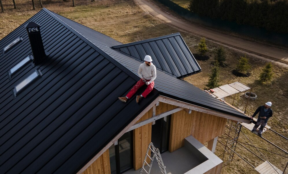 Important Factors To Consider For Hiring Roof Repair Services